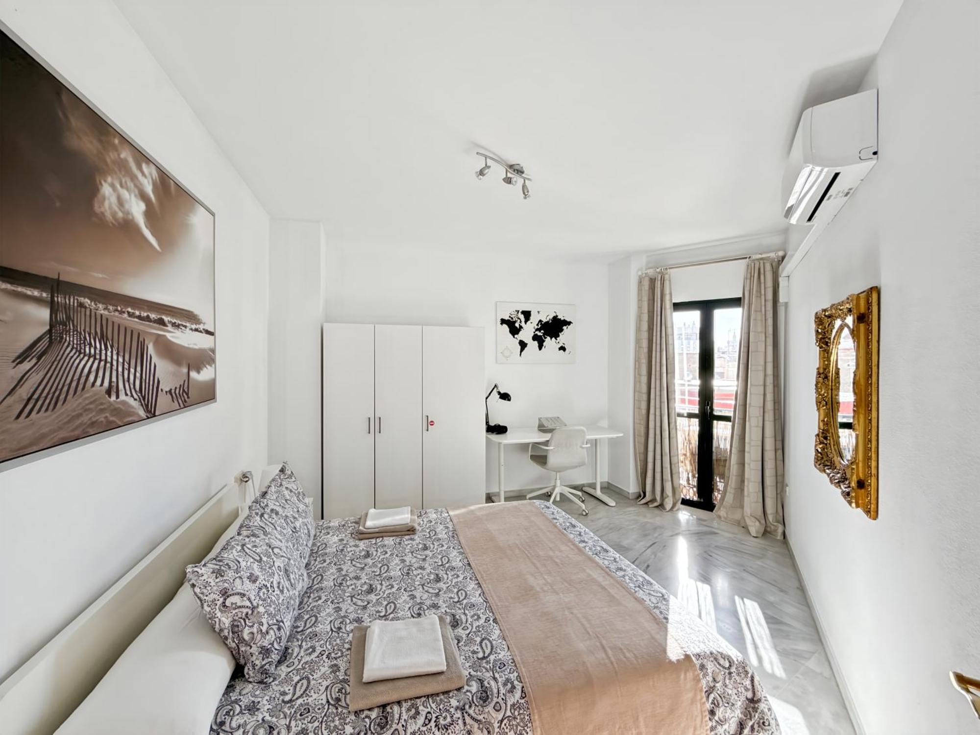 Exclusive Malaga Apartments With Cathedral Views And Auto Check-In ภายนอก รูปภาพ